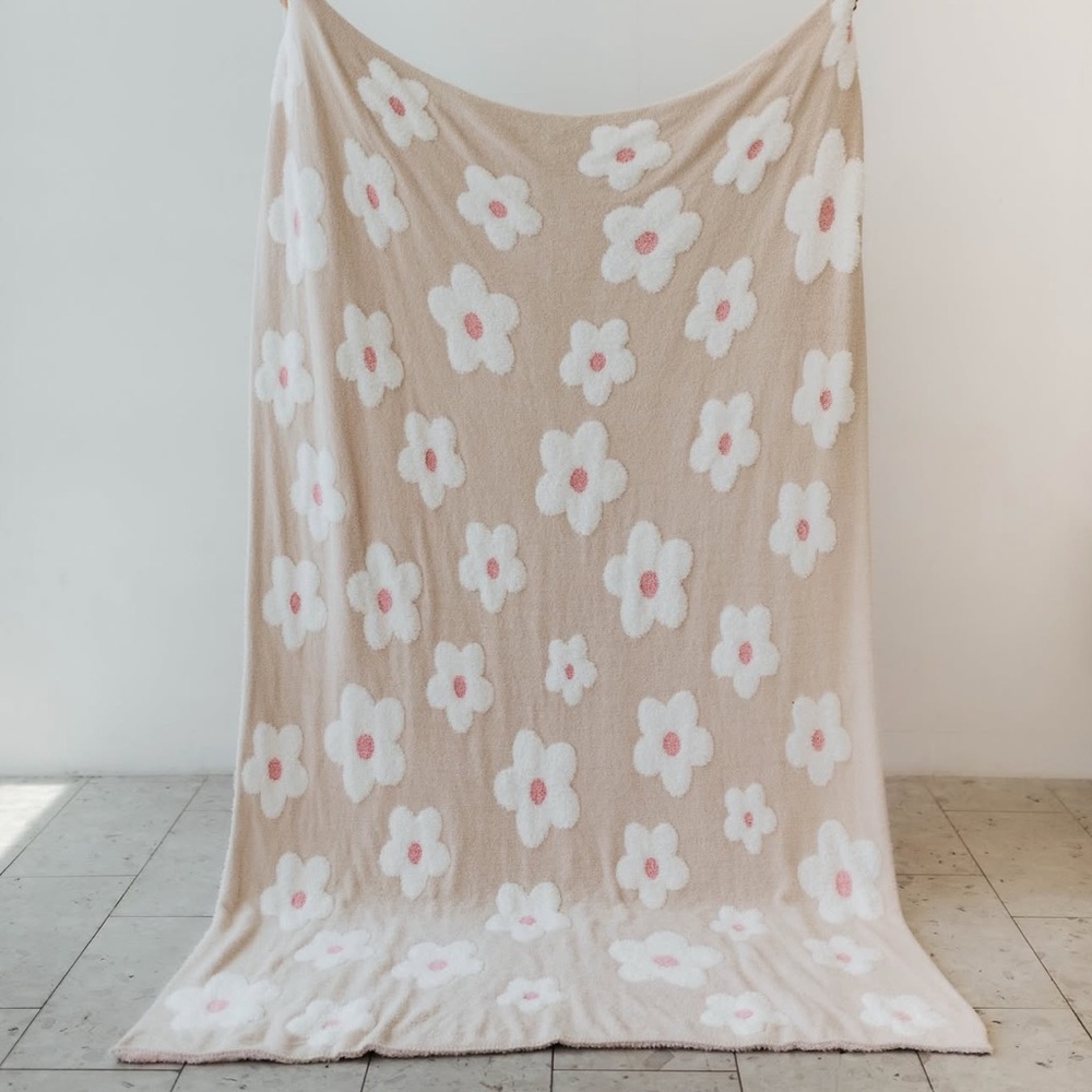 Staykation Daisy Full Size Blanket